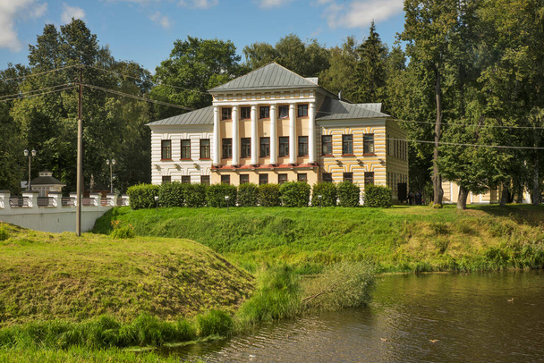 Former building of city duma and magistrate in Uglich. Russia - Foto, Imagem