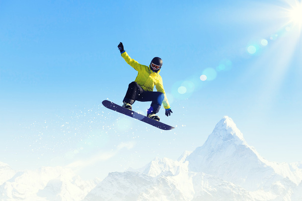 Snowboarder en saut
 - Photo, image