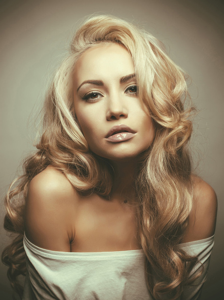 Beautiful blond woman portrait - Valokuva, kuva