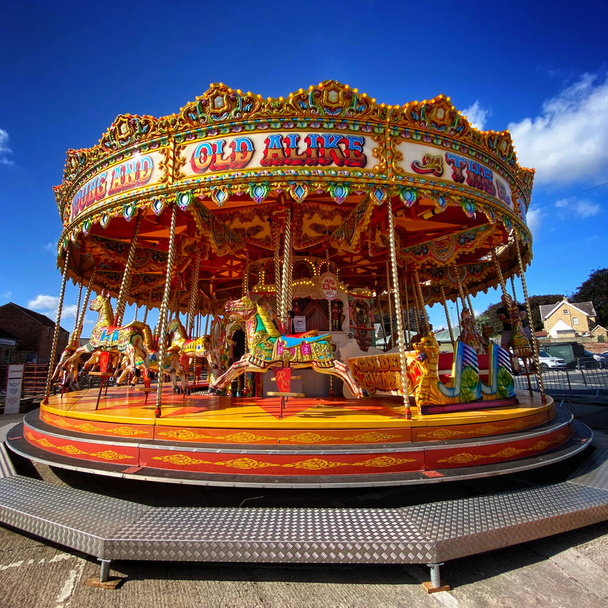 carrousel à l'ancienne ou manège au Malton Food Festival  - Photo, image