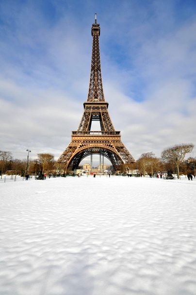 La tormenta de nieve en París
 - Foto, Imagen