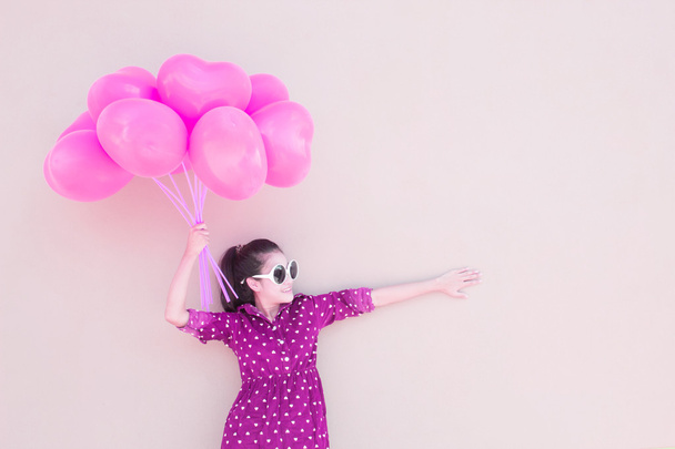 Girl With Colorful Heart Balloons - Fotoğraf, Görsel