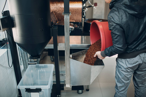 Coffee destoner machine at coffee roasting process - Foto, afbeelding