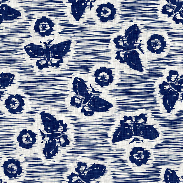 İndigo boyalı kelebek desenli hayvan dokusu. Kusursuz tekstil kumaş boyası baskıya dayanıklıdır. Japon kimono bloğu baskısı. Yüksek çözünürlüklü batik etkisi tekrarlanabilir doğa örneği - Fotoğraf, Görsel