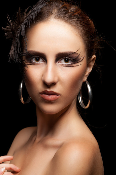 Femme avec art mode maquillage sur fond noir
 - Photo, image