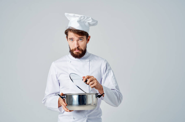 hombre en chefs uniforme gourmet restaurante cocina - Foto, Imagen