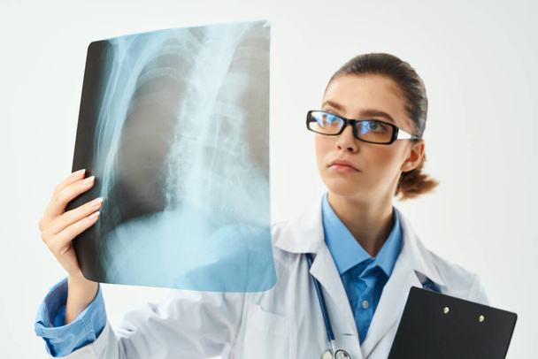 enfermeiro examina profissional do hospital de raios-x - Foto, Imagem