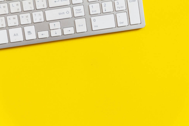 Mock-up online sales day with yellow paper background - Фото, зображення