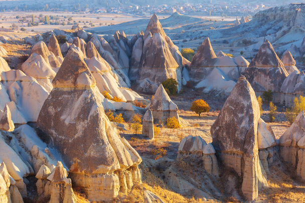 Знаменита каппадокія в Туреччині восени. - Фото, зображення