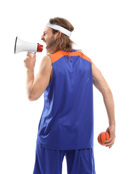 Líder de torcida masculino com bola e megafone no fundo branco - Foto, Imagem