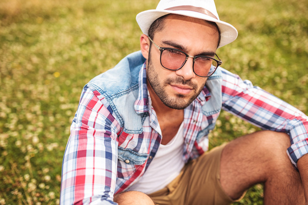 face of a cute young casual man - 写真・画像