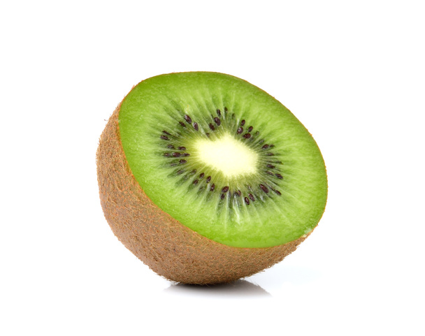 Kiwi fruit geïsoleerd op witte achtergrond - Foto, afbeelding