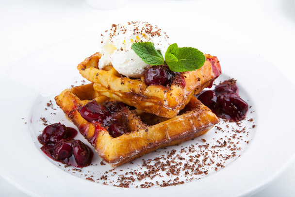 sweet Viennese waffles with fruit-berry sauce - Zdjęcie, obraz