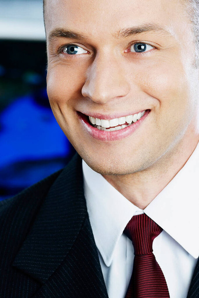 portrait of a smiling businessman - Фото, зображення