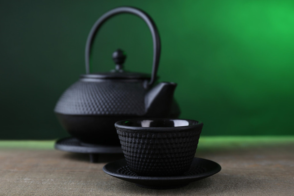 Kiinalainen perinteinen teekannu
 - Valokuva, kuva