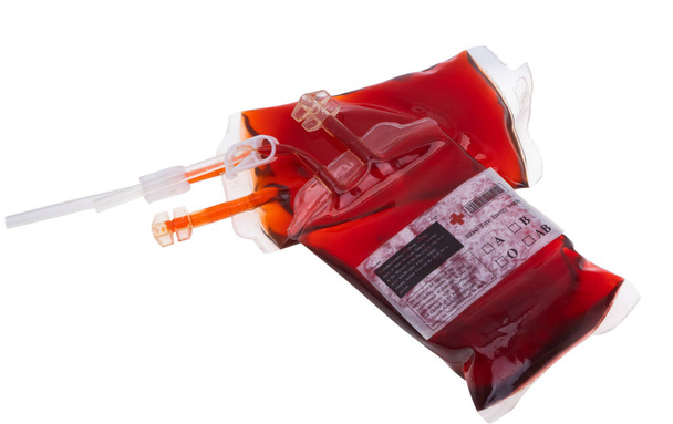 Bolsa de sangre aislada sobre fondo blanco
  - Foto, imagen