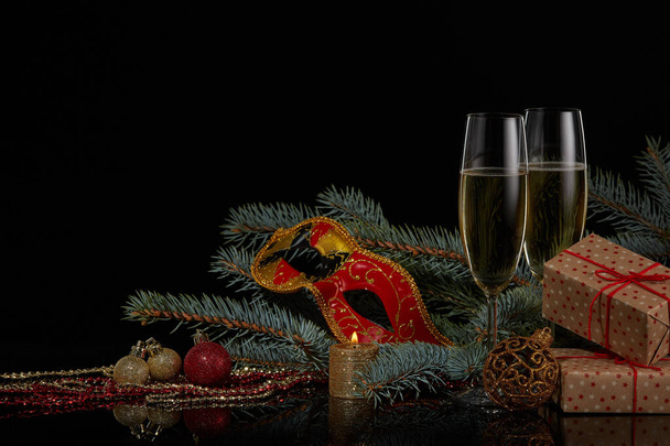 christmas background with champagne and gift box - Fotoğraf, Görsel