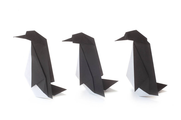 origami paper bird on white background - Zdjęcie, obraz
