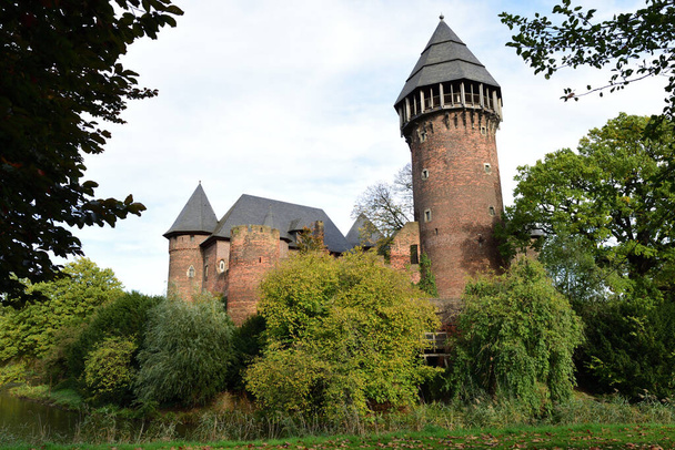Linn Castle in Krefeld Oppum, Germany - Photo, image