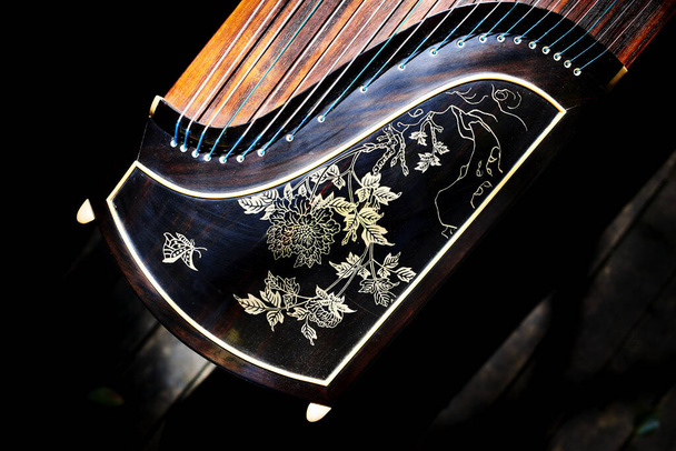 国立楽器の一部閉鎖｜Guzheng - 写真・画像