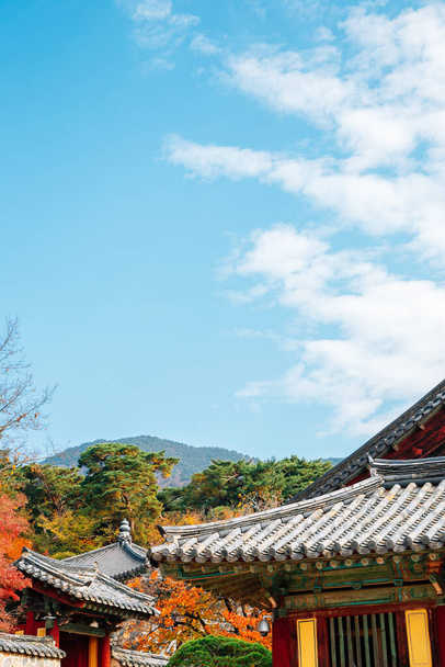 Templo Bulguksa en otoño en Gyeongju, Corea - Foto, imagen