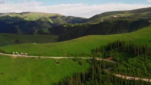 Duku Road βουνά τοπίο. Αεροφωτογραφία στην Duku Road, Xinjiang, Κίνα. - Πλάνα, βίντεο