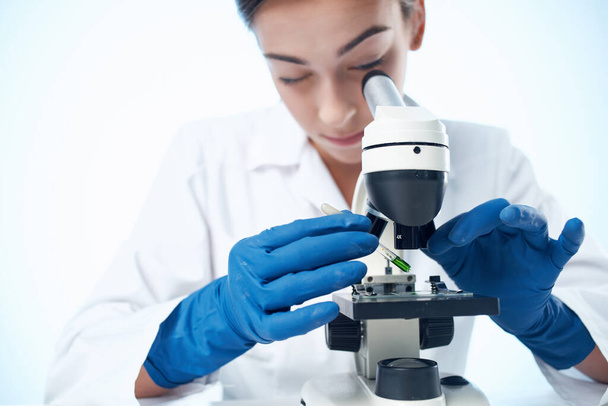 woman scientist biologist research diagnostics technology - Фото, изображение