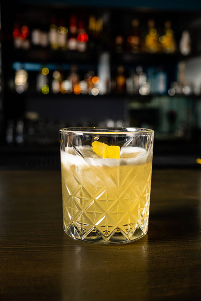 smakelijke cocktail in de bar - Foto, afbeelding