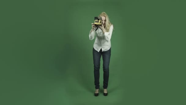 Femme prenant des photos
 - Séquence, vidéo