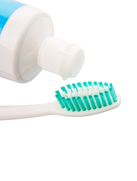 Cepillo de dientes y pasta dental - Foto, imagen