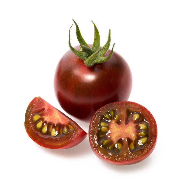 Černé cherry rajče izolované bílé pozadí - Fotografie, Obrázek