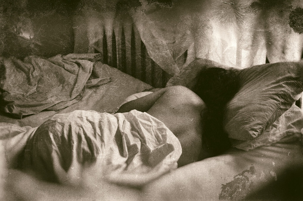 spící žena umělé mokrou talíř - Fotografie, Obrázek