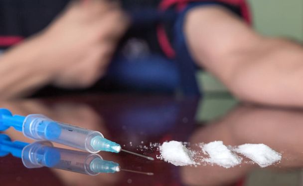 Heroinová injekční jehla s kokainem . - Fotografie, Obrázek