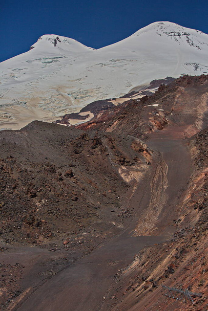 Elbrus-vuoren huipulla.
. - Valokuva, kuva