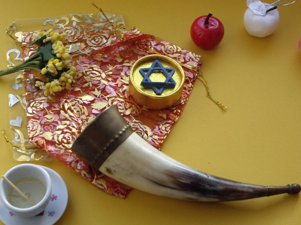 Осенние угощения к еврейскому Новому году Рош а-Шана символов в праздник - Фото, изображение
