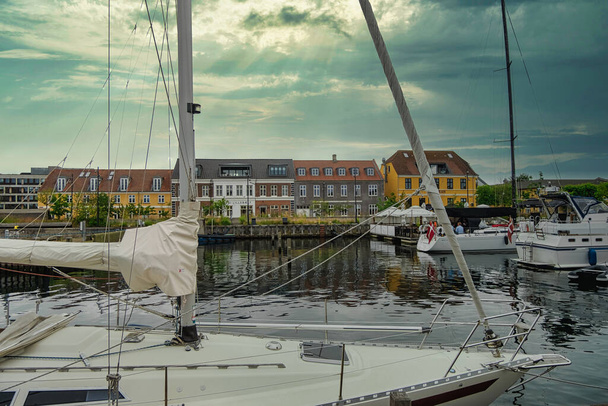 FREDERICIA, DENMARK - Aug 16, 2021: A beautiful view in Fredericia Marina with sailing ships and boats, Denmark - Foto, Imagem