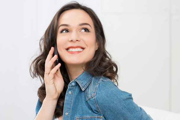 Smiling Woman Talking On Cellphone - Фото, изображение