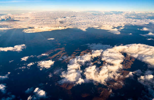 ペルーのアンデス山脈の空中写真 - 写真・画像