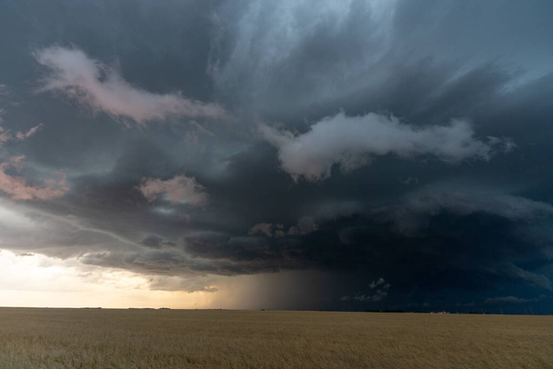 Prairie Storm Canada Nuvole dell'ora legale - Foto, immagini