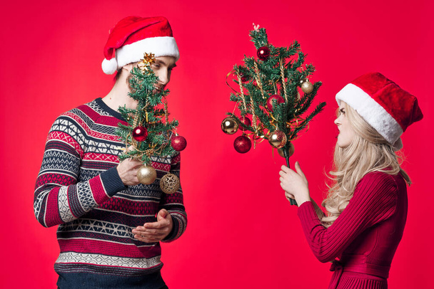 giovane coppia vacanza divertimento gioia Natale decorazione - Foto, immagini