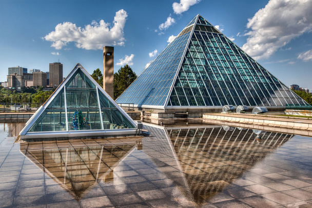 skleněné pyramidy v Edmontonu, alberta, Kanada - Fotografie, Obrázek