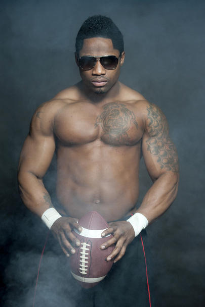 African American football player - Foto, afbeelding