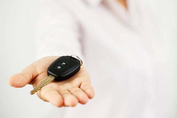 nouvelles clés de voiture avec offres Prêts auto à faible taux d'intérêt dans les showrooms - Photo, image