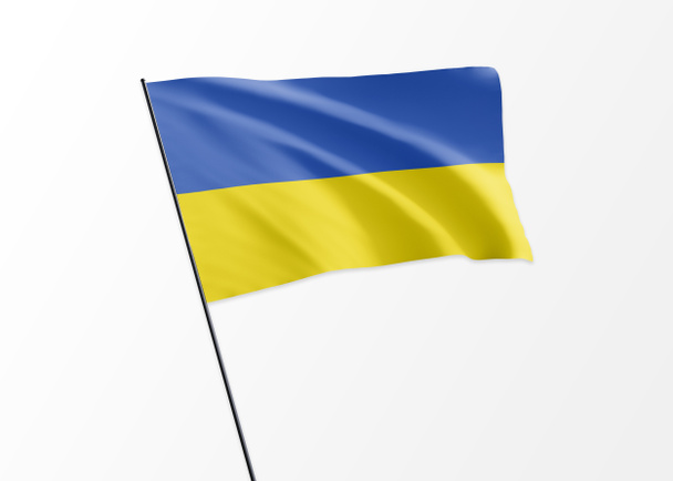 Flaga Ukrainy powiewa wysoko w odosobnionym tle Dzień niepodległości Ukrainy - Zdjęcie, obraz