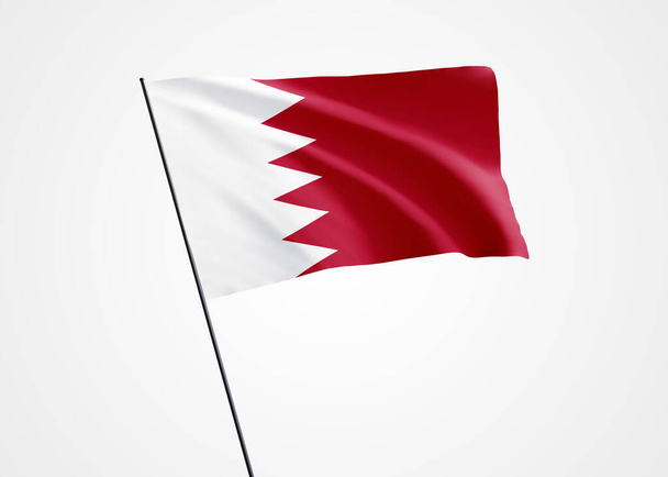Bandera de Bahréin ondeando alto en el fondo aislado. 16 de diciembre Día de la Independencia de Bahréin. Colección mundial de bandera nacional Colección mundial de bandera nacional - Foto, imagen