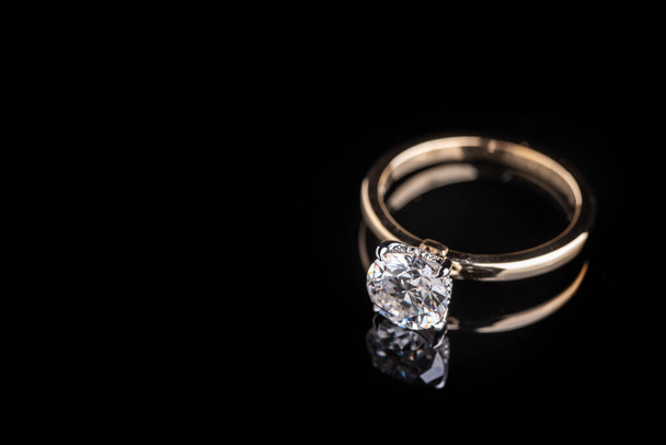 Diamond Engagement Ring. Luxury Precious Ring - Fotó, kép