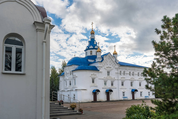 Καθεδρικός Ναός της Κοιμήσεως της Θεοτόκου στο Καζάν της Ρωσίας. - Φωτογραφία, εικόνα