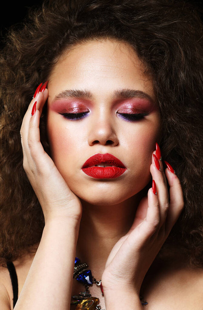 Fashion, beauty and people concept: young african american woman with bright make up, closed eyes. - Fotoğraf, Görsel