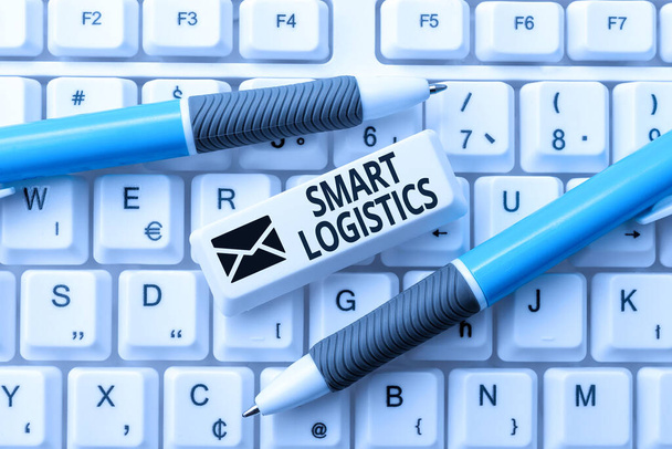 Text zobrazující inspiraci Smart Logistics. Business idea integrace inteligentní technologie v logistickém systému Internet Browsing a on-line Research Study Psaní vašich nápadů - Fotografie, Obrázek