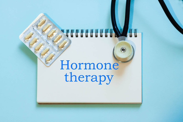 Hormonihoito - lääkärin suositus sairauden hoitoon - Valokuva, kuva